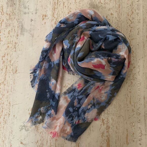 Floral Ikat scarf. - Picture 1 of 9